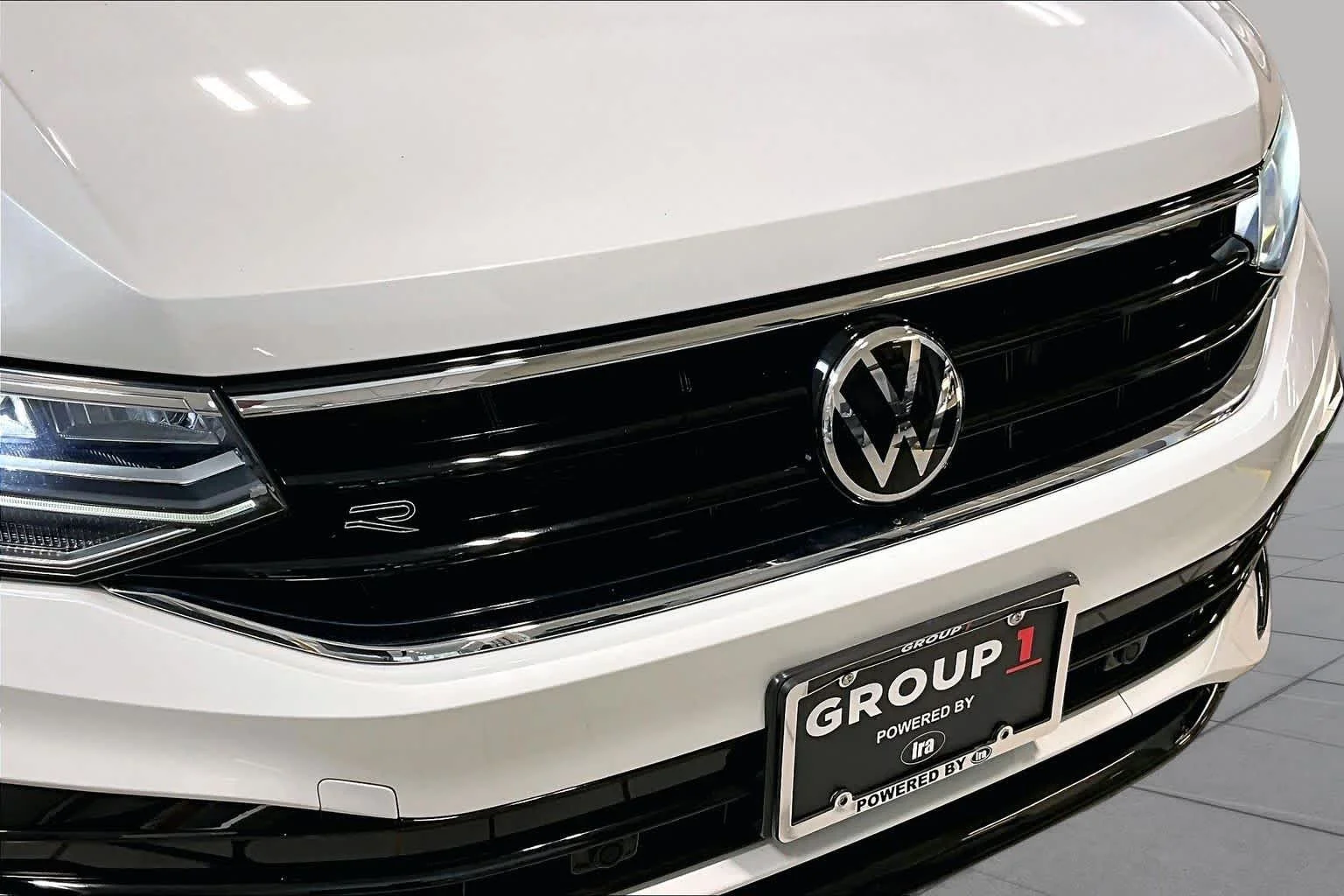 Used 2023 Opal White Pearl Volkswagen SE R-Line Black image 30