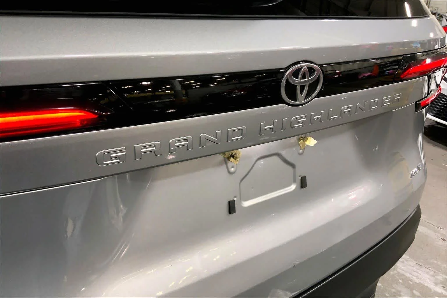 Used 2025 Celestial Silver Metallic Toyota XLE image 31