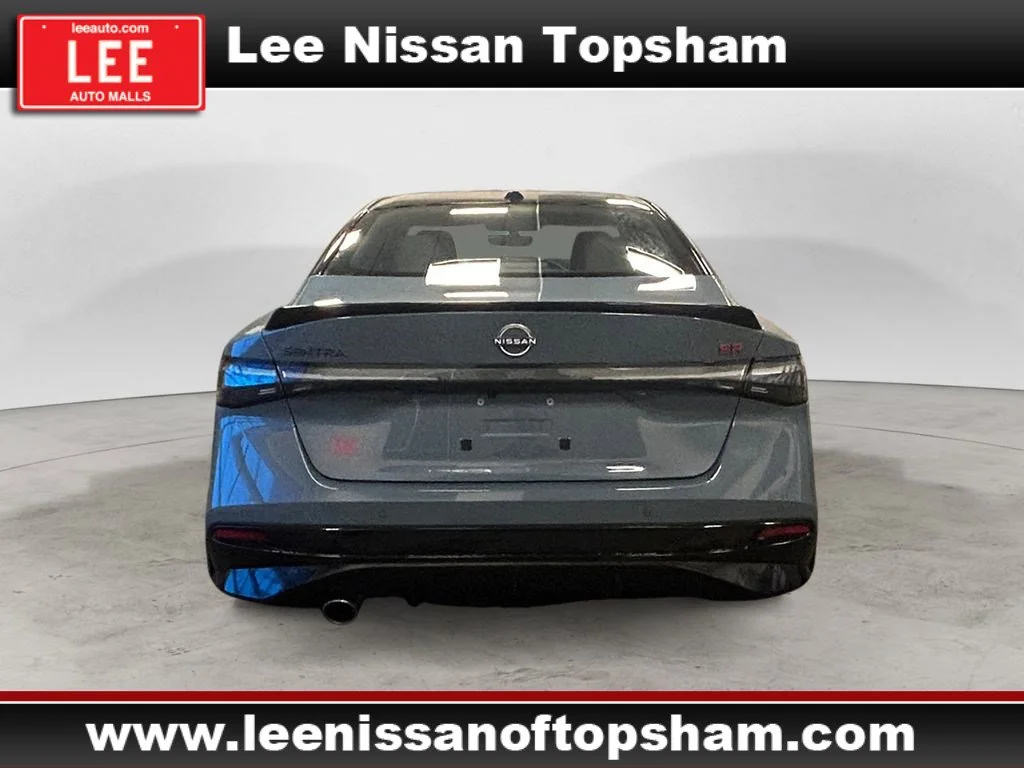 New 2026 Atlantic Gray Metallic/Super Black Nissan SR image 5