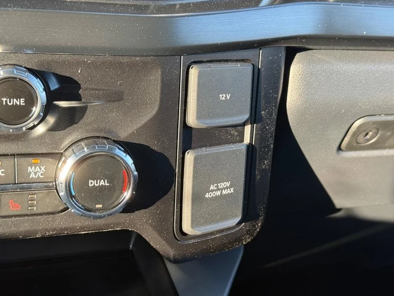 New 2026 Oxford White Ford LARIAT 4WD Crew Cab 6.75