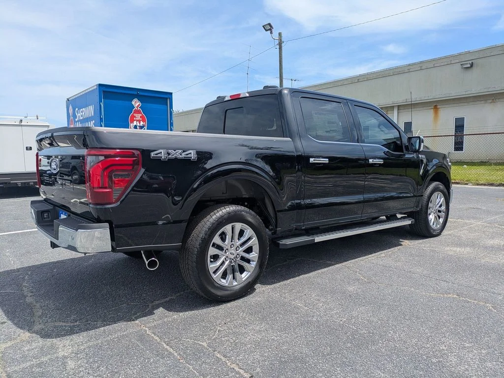 New 2026 Agate Black Metallic Ford Lariat image 4