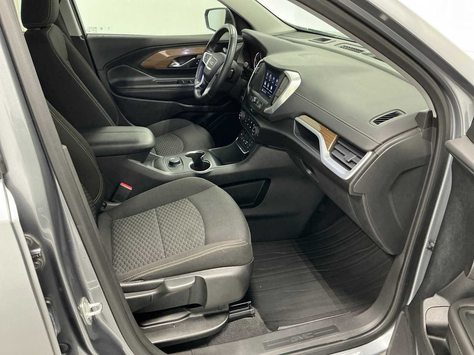 Used 2020 Satin Steel Metallic GMC SLE image 11