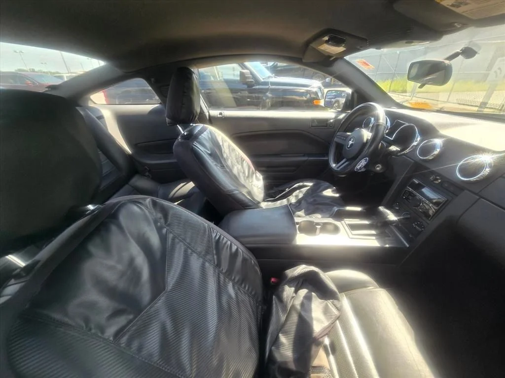 Used 2005 Gray Ford GT Premium image 7