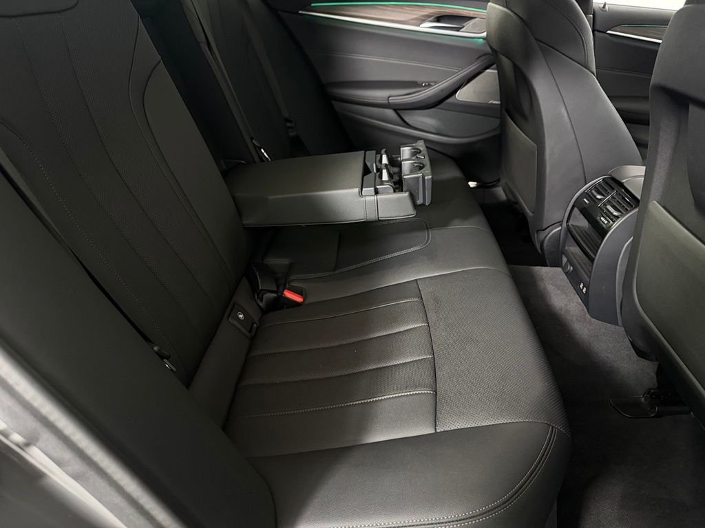 Used 2021 Gray BMW 540i image 30