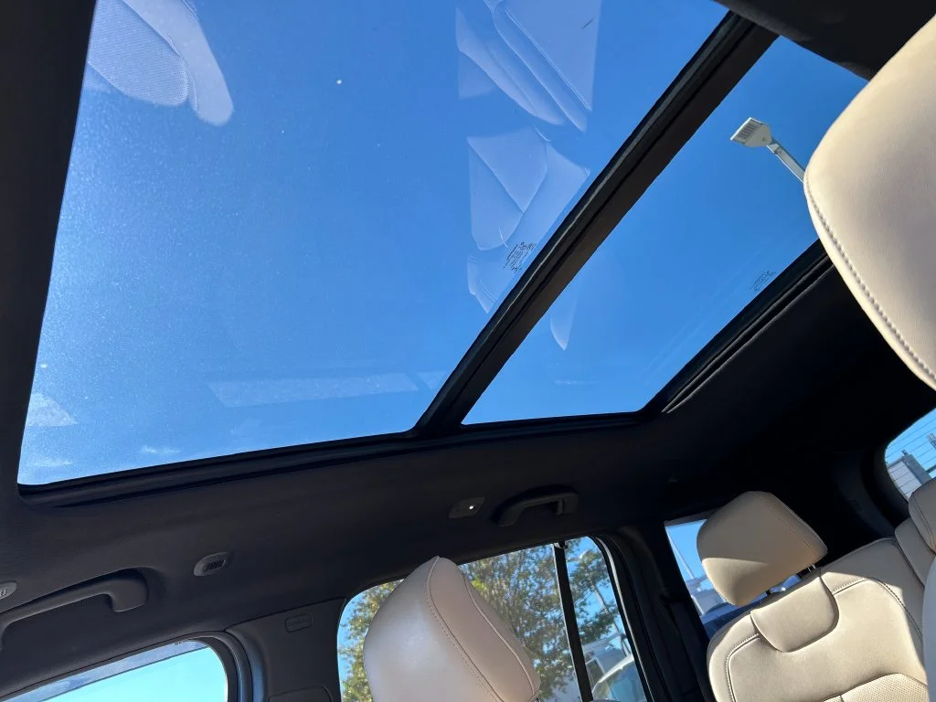 Used 2023 Red Jeep Limited image 18