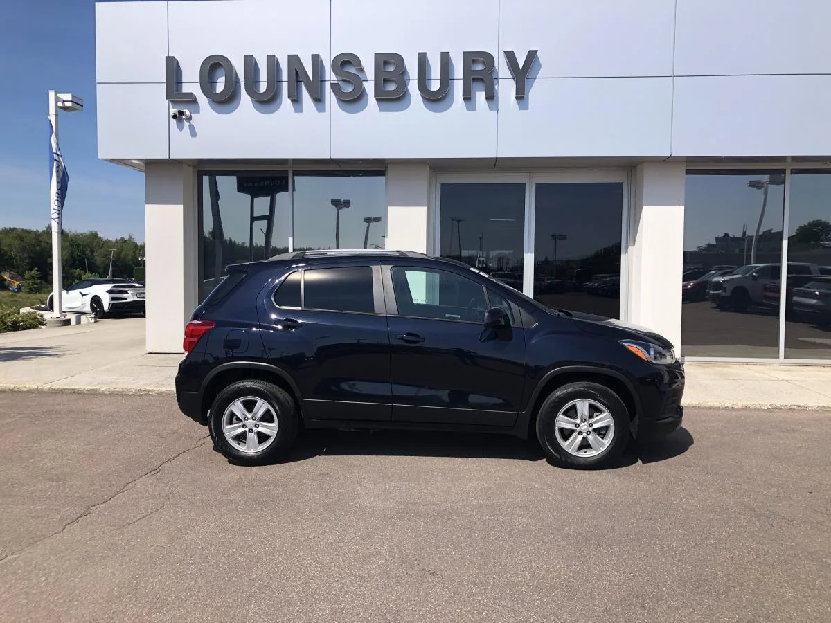 Used 2022 Blue Chevrolet Awd 4dr Lt image 2