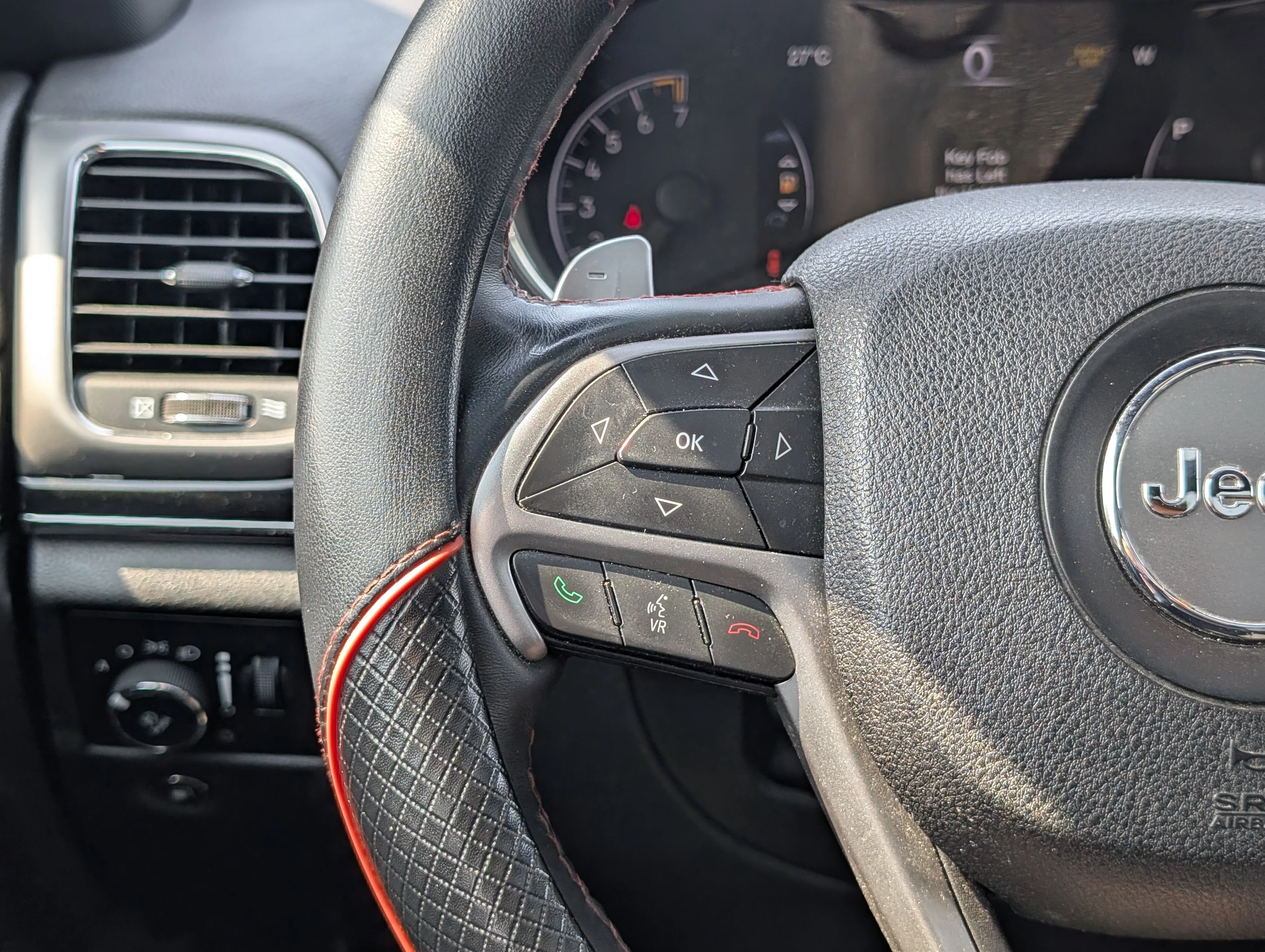Used 2017 Billet Metallic Jeep Trailhawk image 26