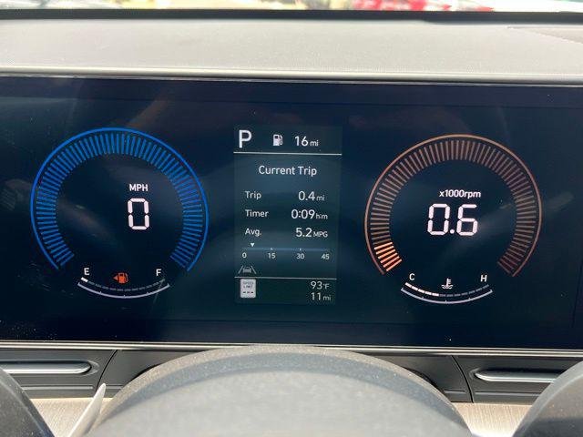 New 2026 White Hyundai SEL Sport FWD image 12