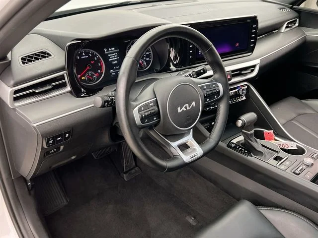 Used 2023 White Kia GT-Line image 7