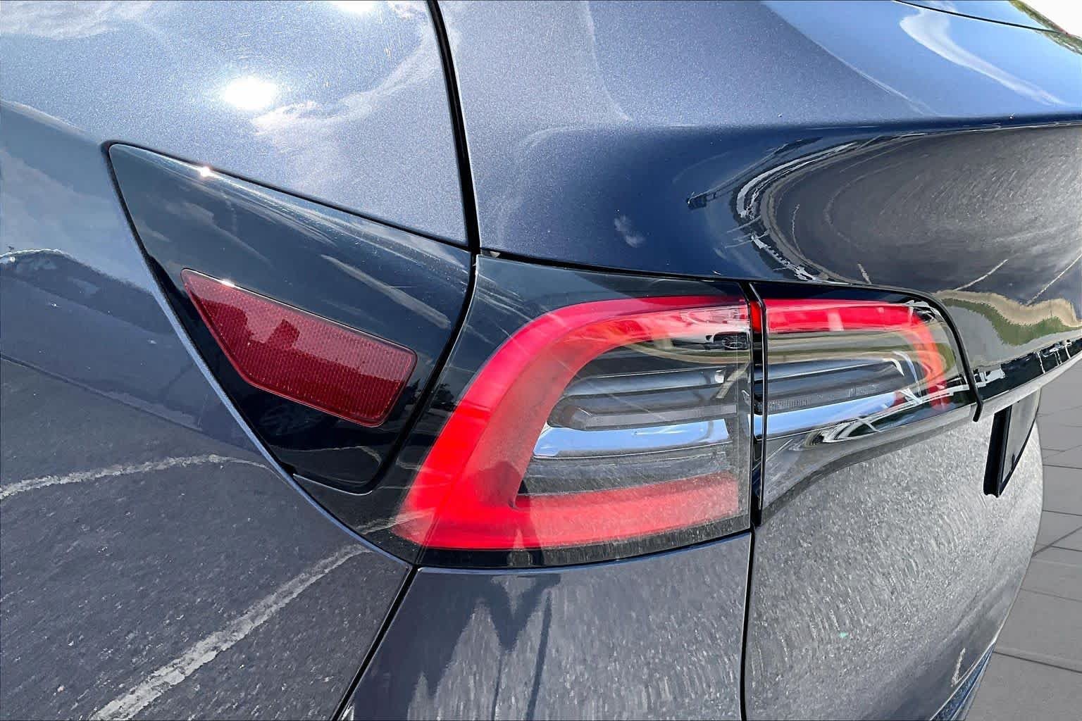 Used 2021 Midnight Silver Metallic Tesla Long Range image 25