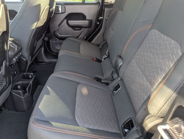 Used 2022 Black Clearcoat Jeep Mojave image 23