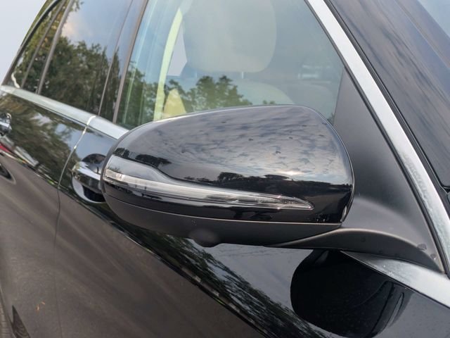 Used 2022  Mercedes-Benz GLC 300 image 10