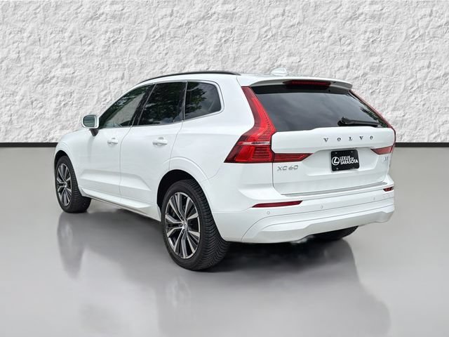 Used 2022 Ice White Volvo Momentum image 5