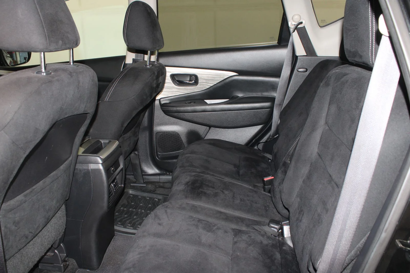 Used 2016 Black Nissan SV image 6