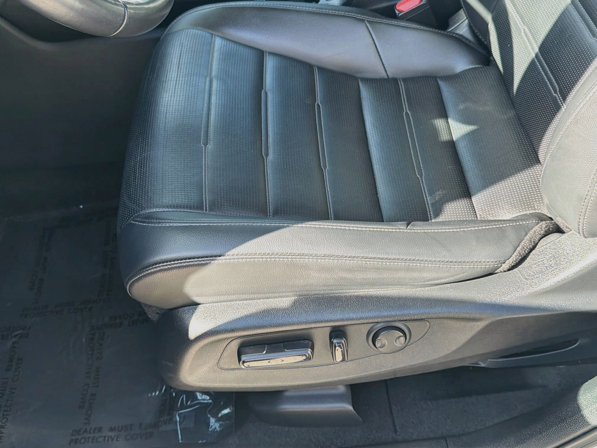 Certified Used 2024 sparkle silver metallic Honda EX-L image 17