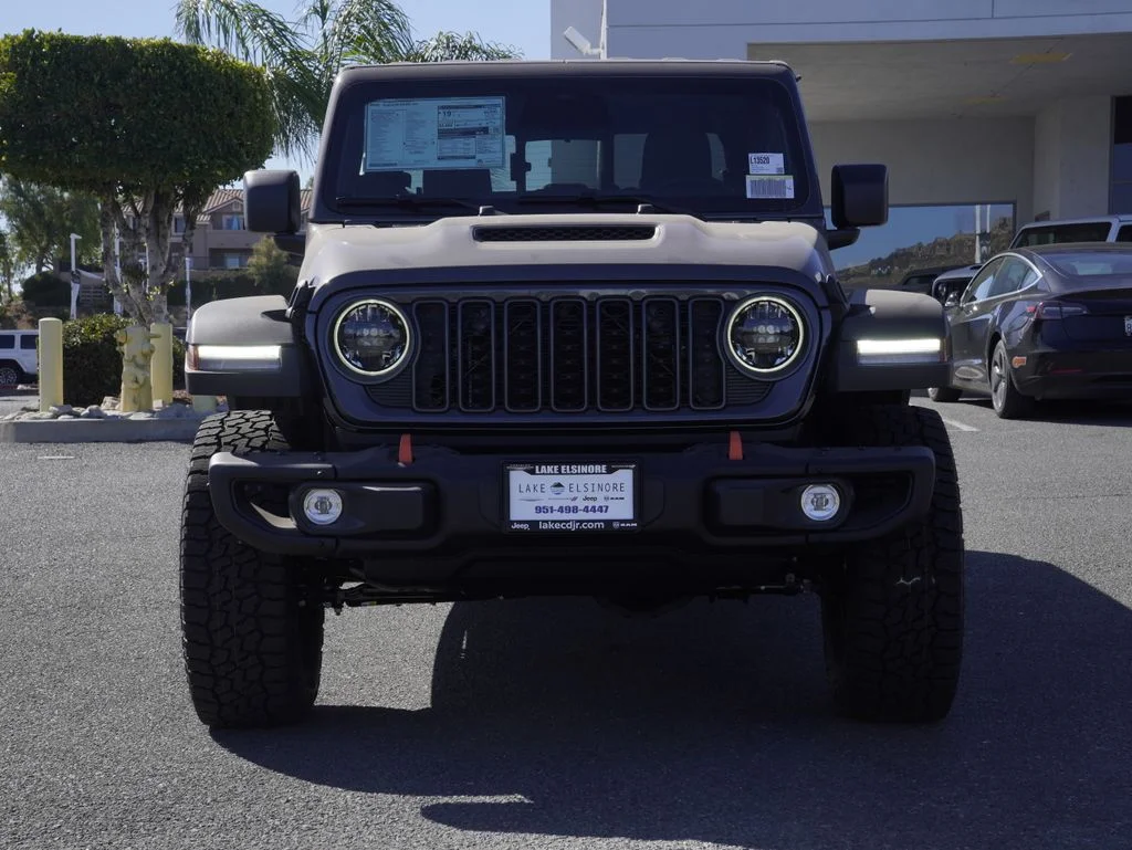 New 2026 Granite Crystal Metallic Clear-Coat Exterior Paint Jeep Mojave image 8