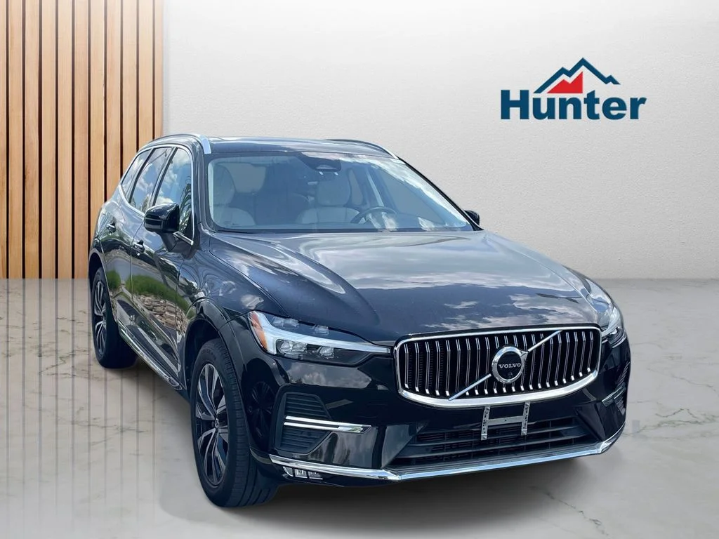 2023 Volvo XC60 B5 Plus Bright Theme AWD's photo