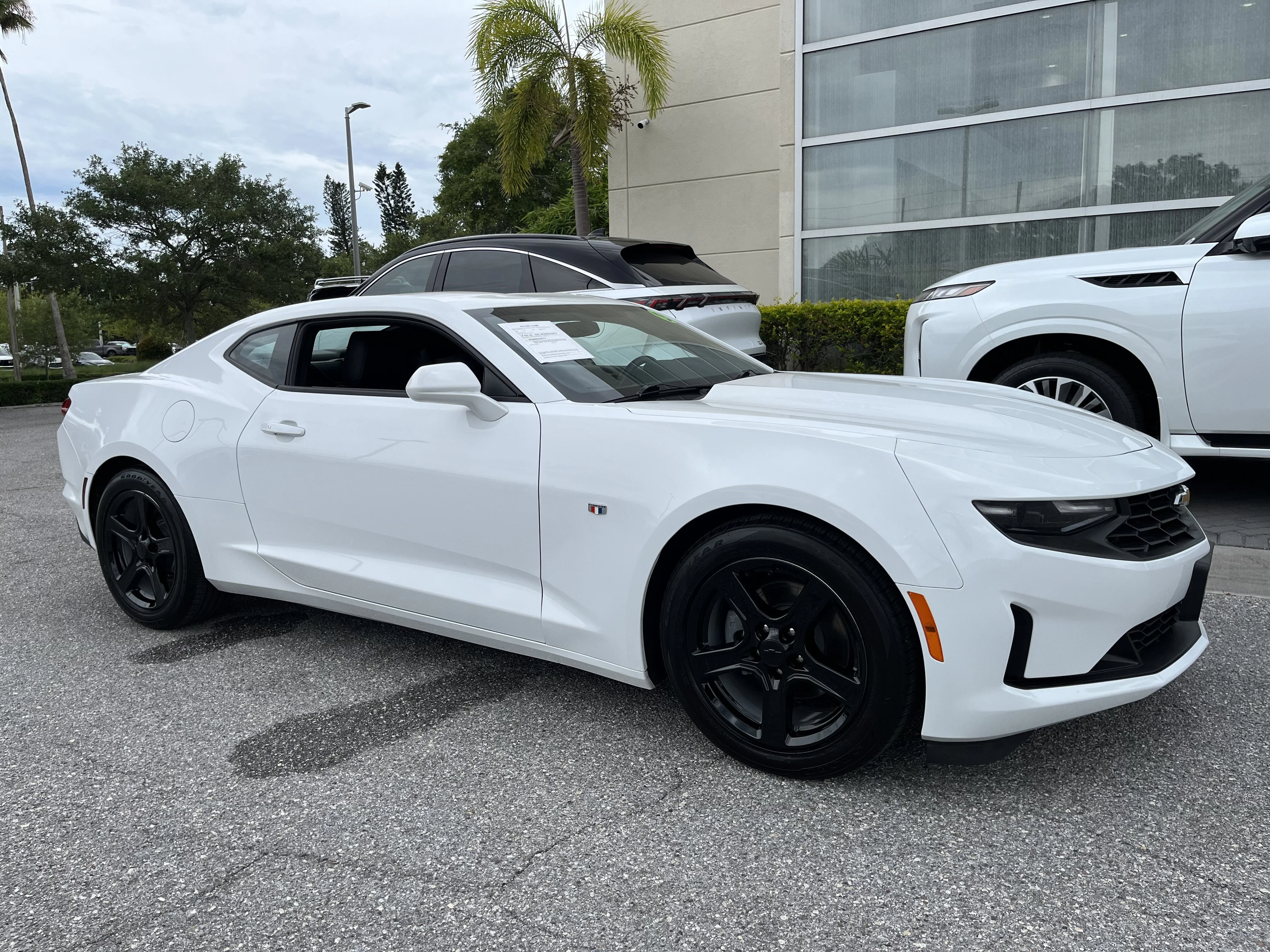 Used 2023 Summit White Chevrolet 2LT image 9