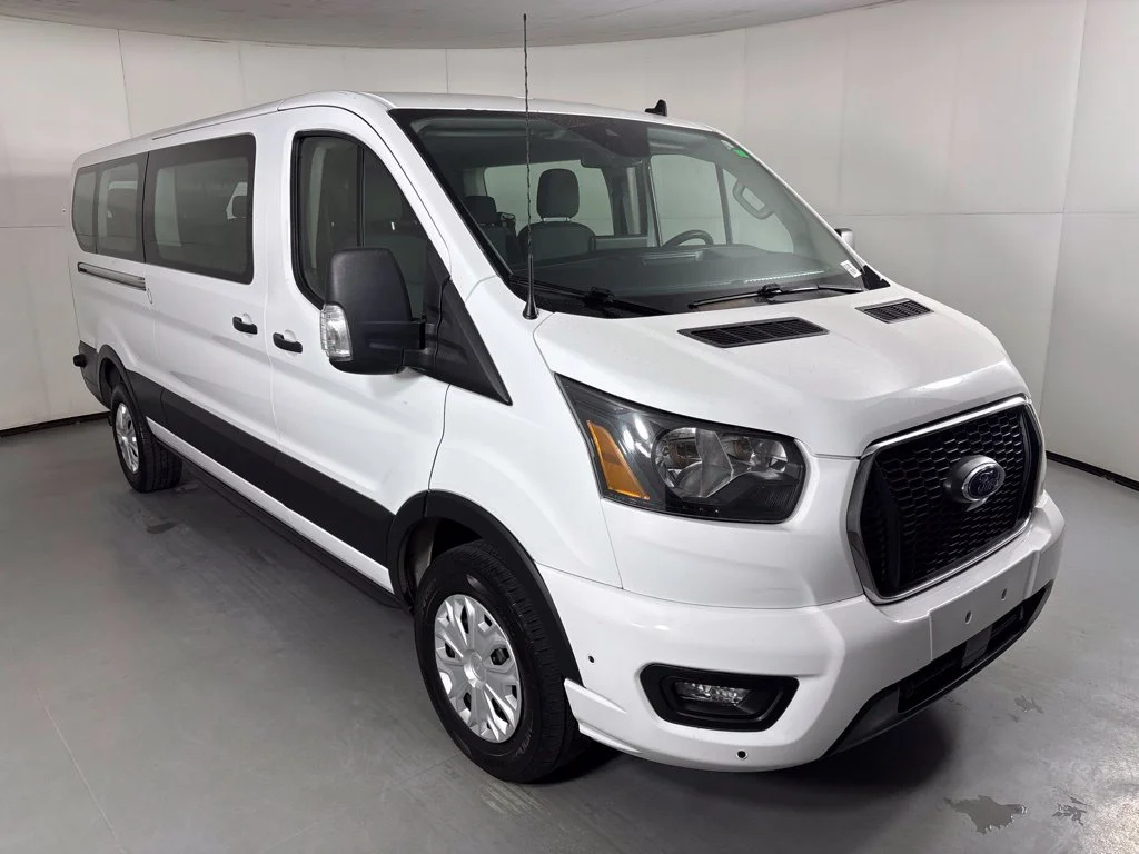 Used 2024 White Ford XLT image 2