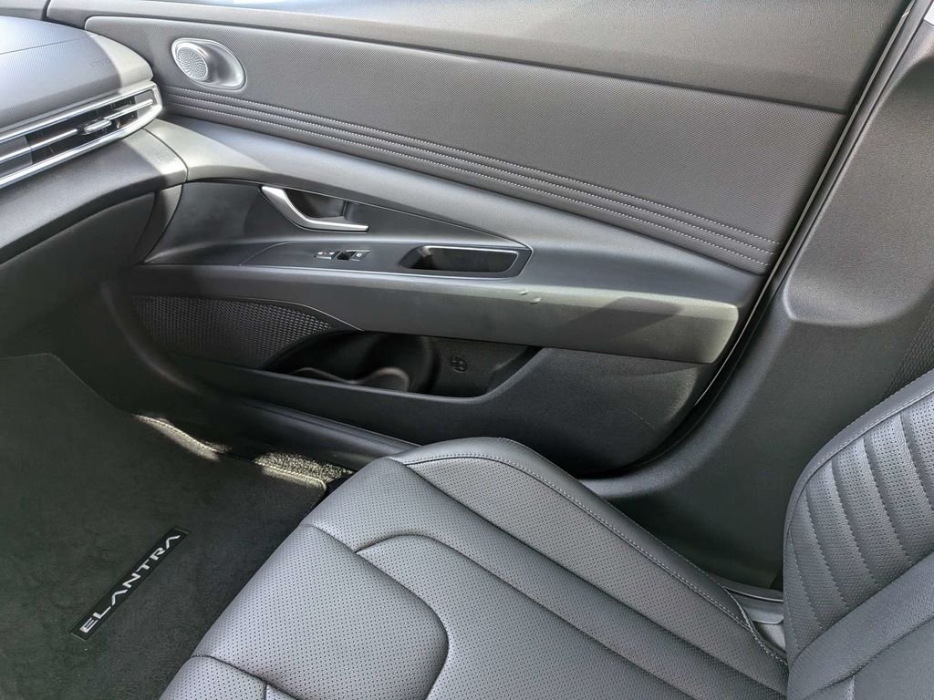 Used 2026 White Hyundai Limited image 24