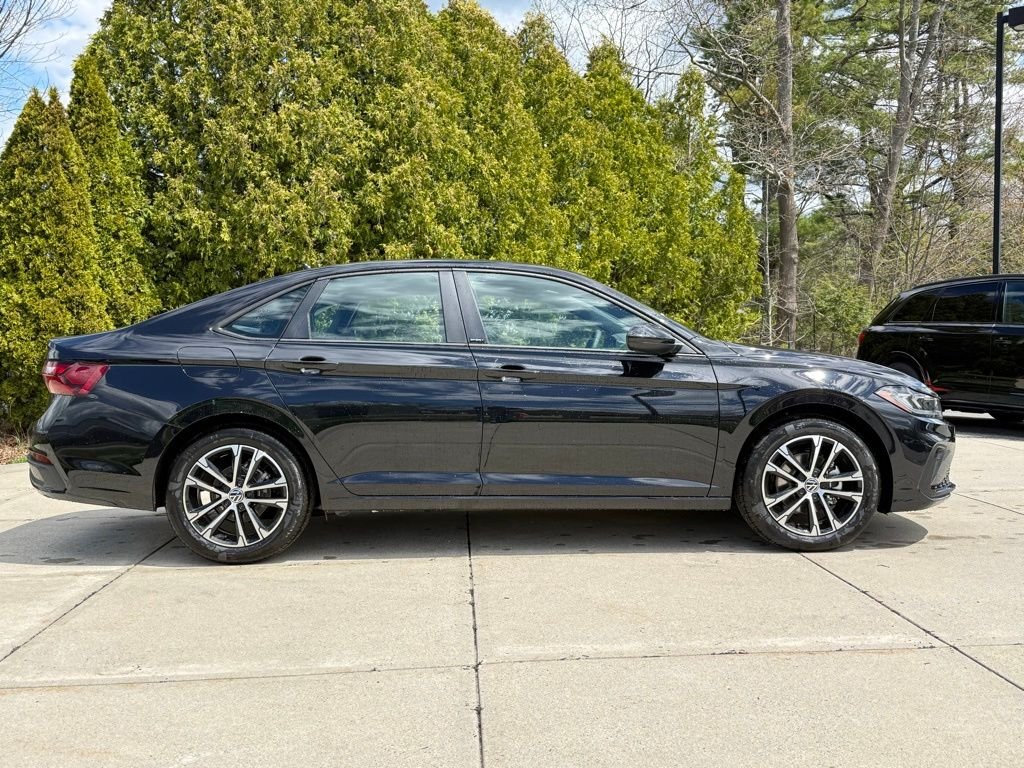 New 2026 Black Volkswagen 1.5T Sport image 7