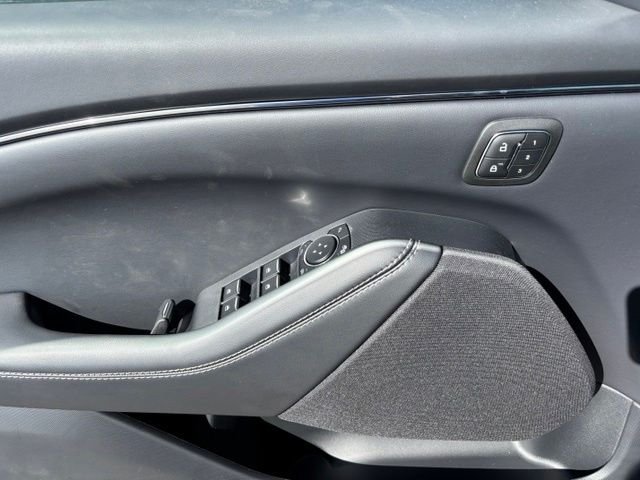 New 2026 Star White Metallic Tri-coat Ford Select image 10