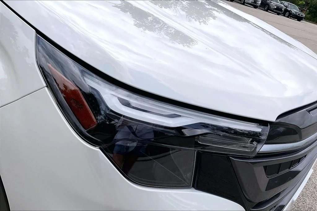 Used 2026 White Subaru Premium image 29