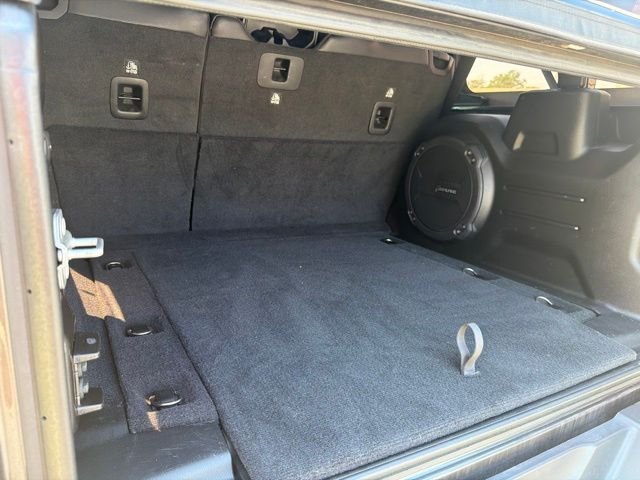 Used 2023 Gray Jeep Sahara image 16