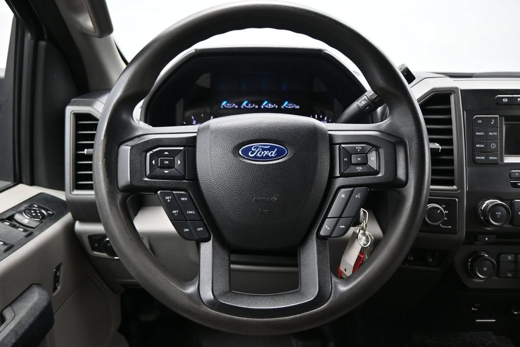 Used 2017 White Ford XL image 15