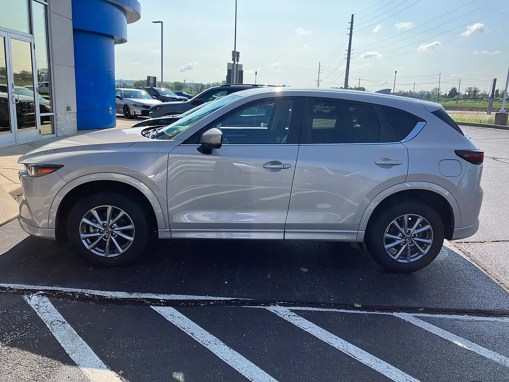 Used 2025 Platinum Quartz Metallic Mazda 2.5 S Select image 4