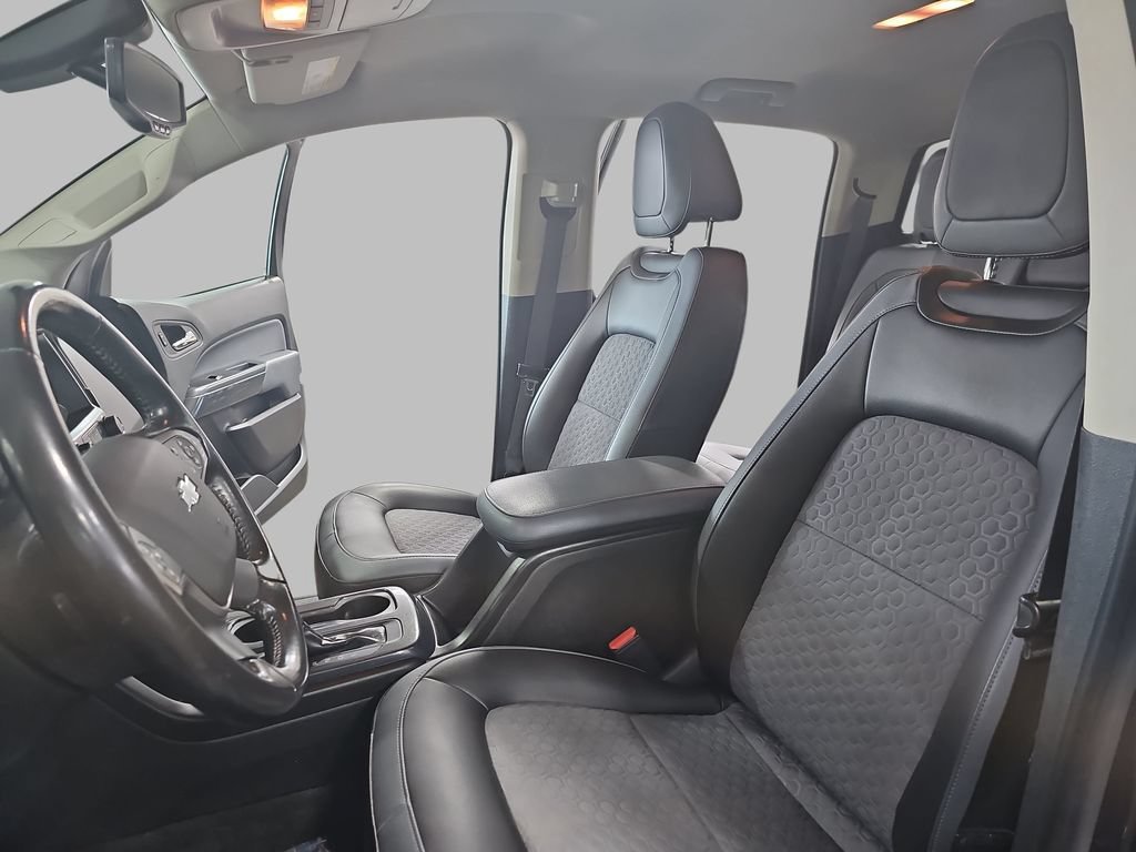 Used 2018 CENTENNIAL BLUE METALLIC Chevrolet 4WD Z71 image 18