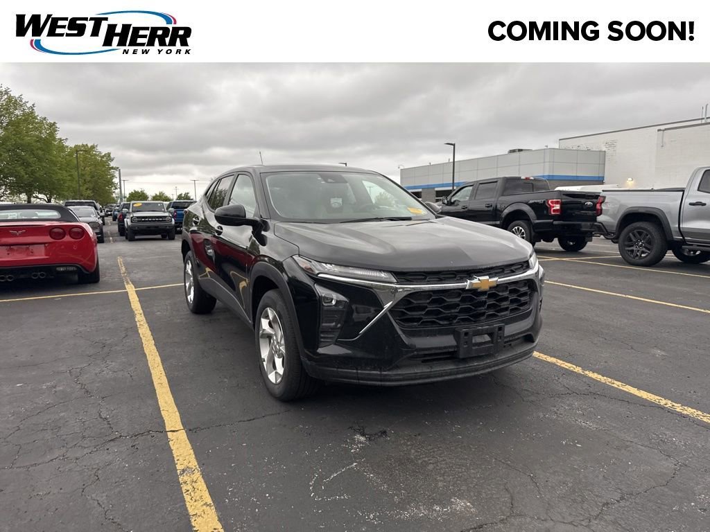 2025 Chevrolet Trax LS's photo