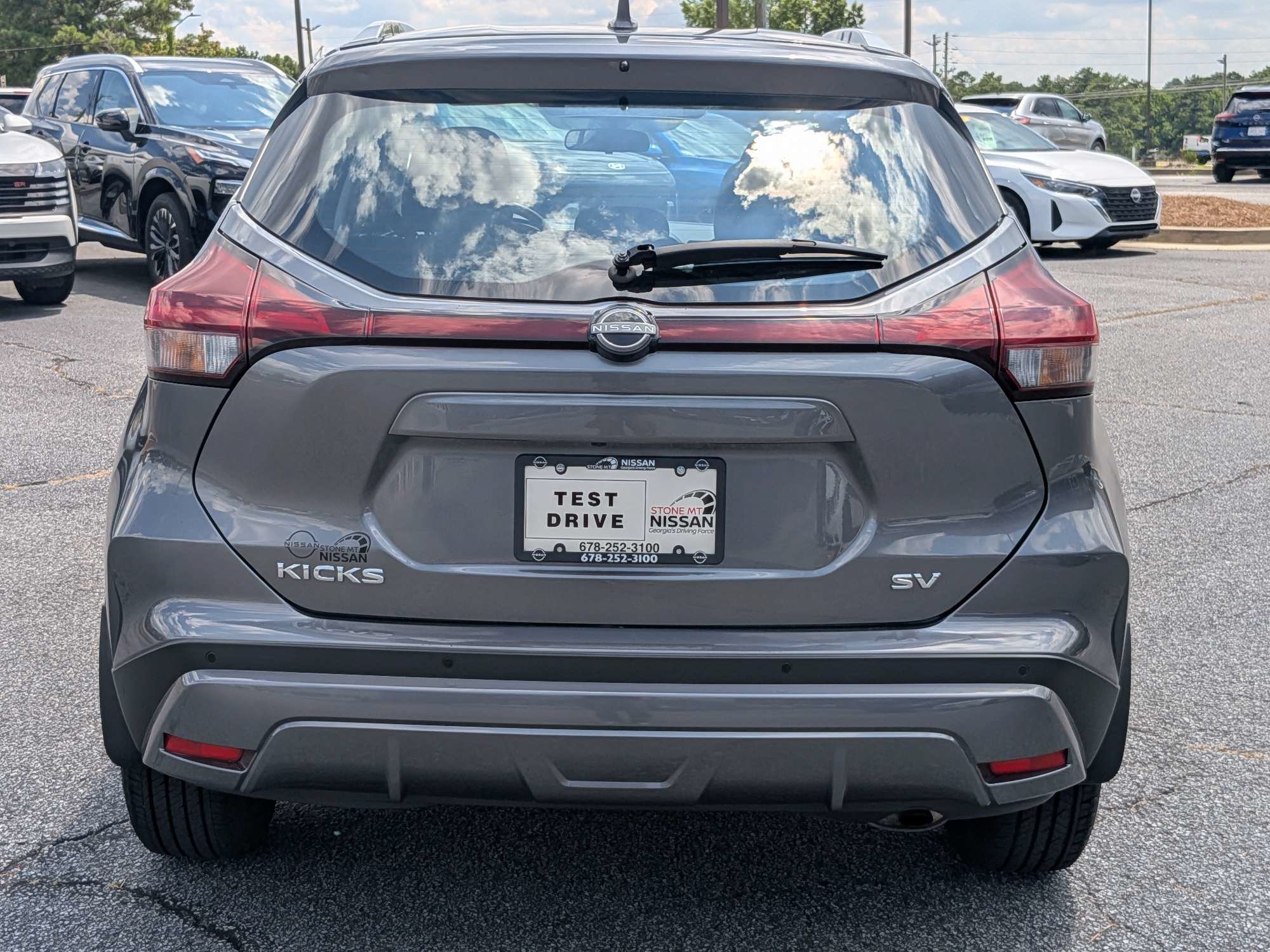 Used 2024 Gray Nissan SV image 4