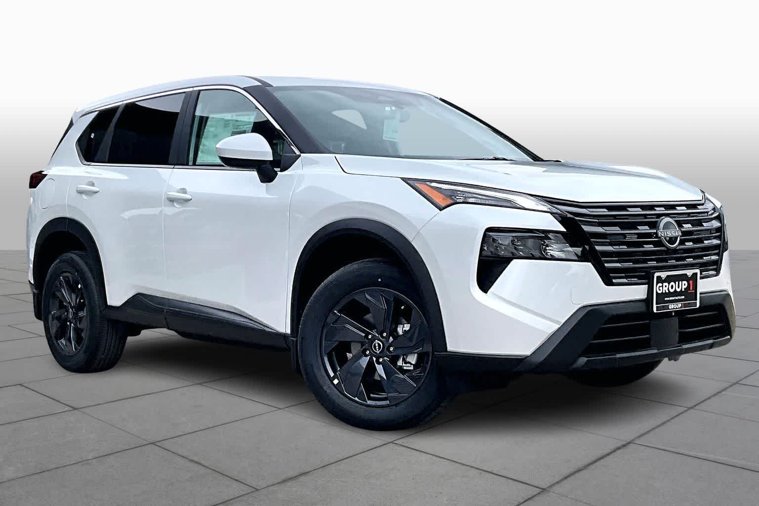 New 2026 Everest White Pearl TriCoat Nissan SV image 2