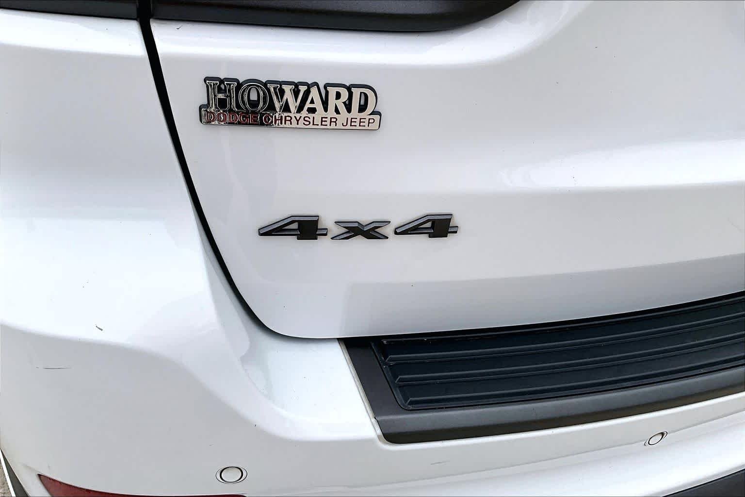 Used 2020 Bright White Clearcoat Jeep Limited X image 31