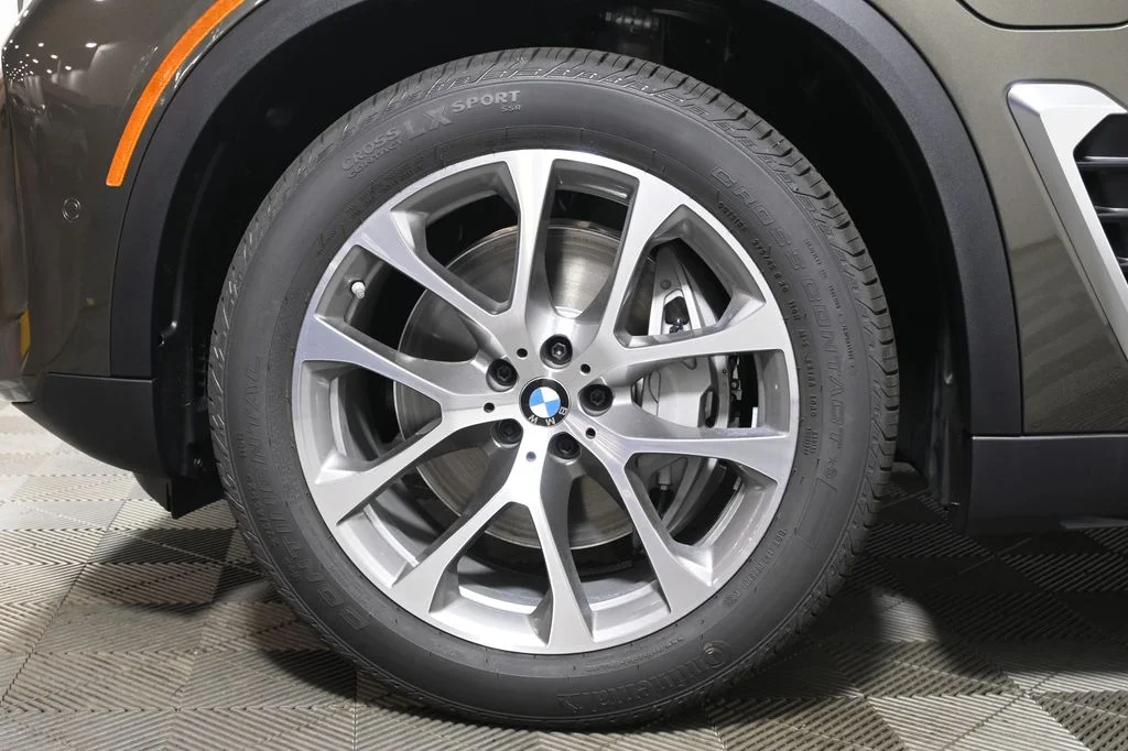 New 2026 Green BMW xDrive50e image 12