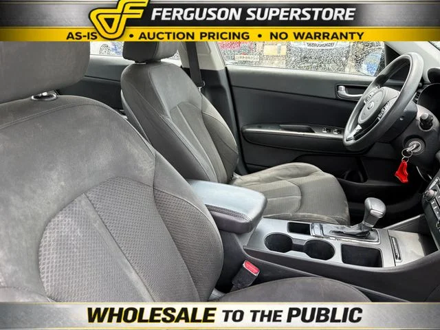 Used 2016 Purple Kia LX image 26