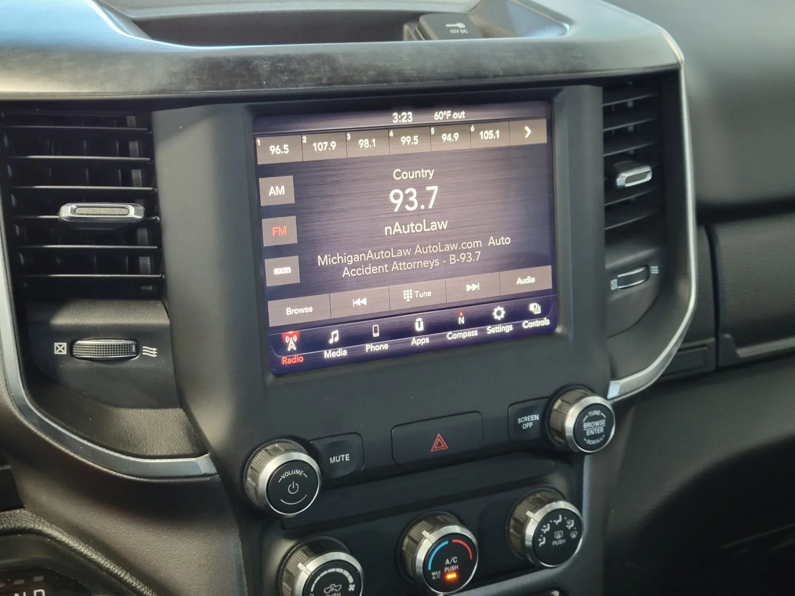 Used 2019 Gray Ram Big Horn/Lone Star image 18