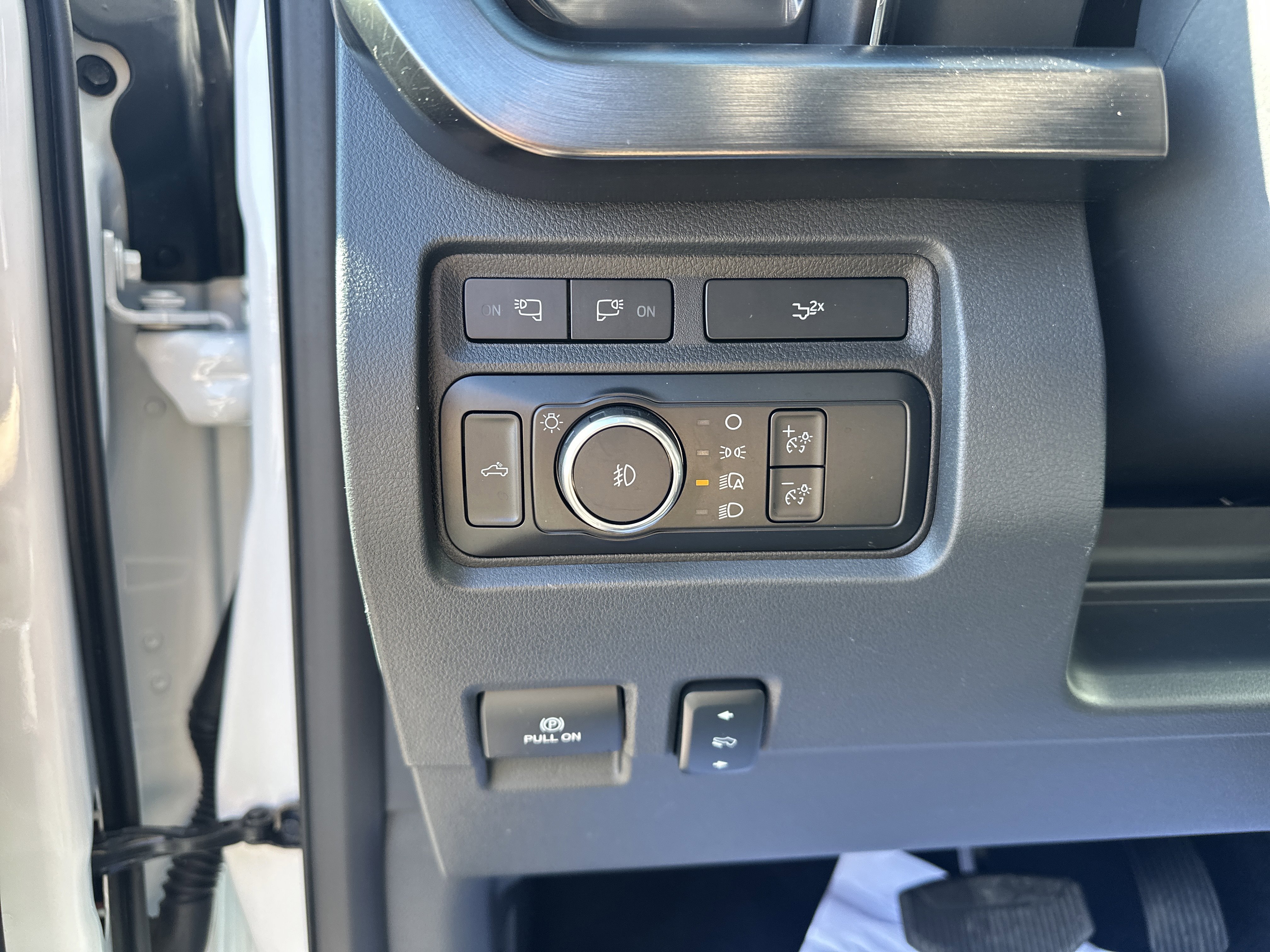 Used 2024 White Ford  image 18