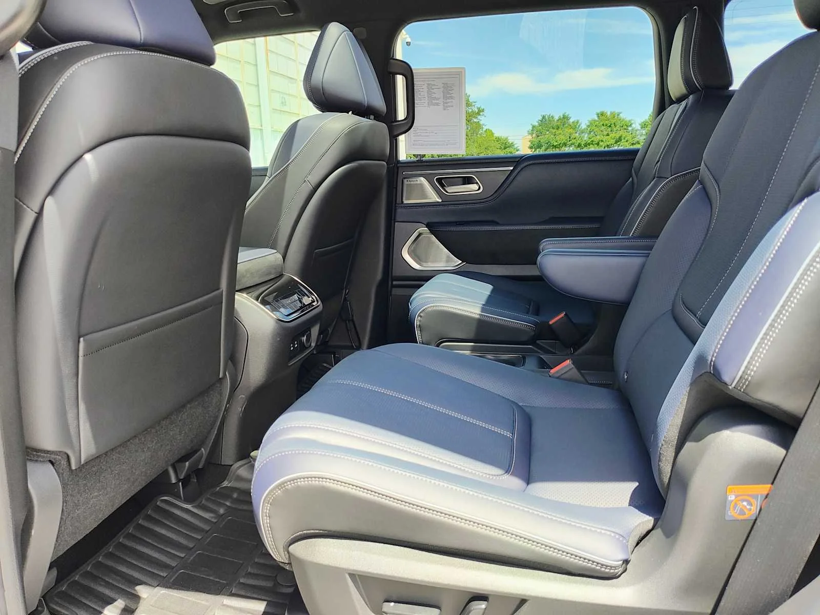 New 2026 RADIANT WHITE INFINITI Sport 4WD image 28