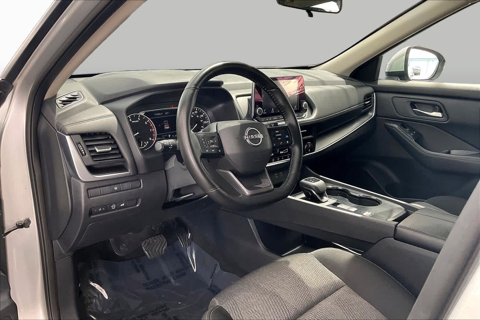 Used 2025 Brilliant Silver Metallic Nissan SV image 18