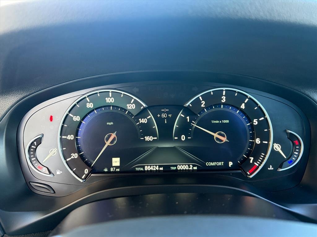 Used 2019 Dark Graphite Metallic BMW xDrive30i image 10