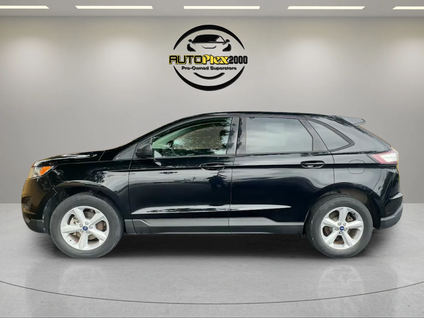 Used 2018 Black Ford SE image 4