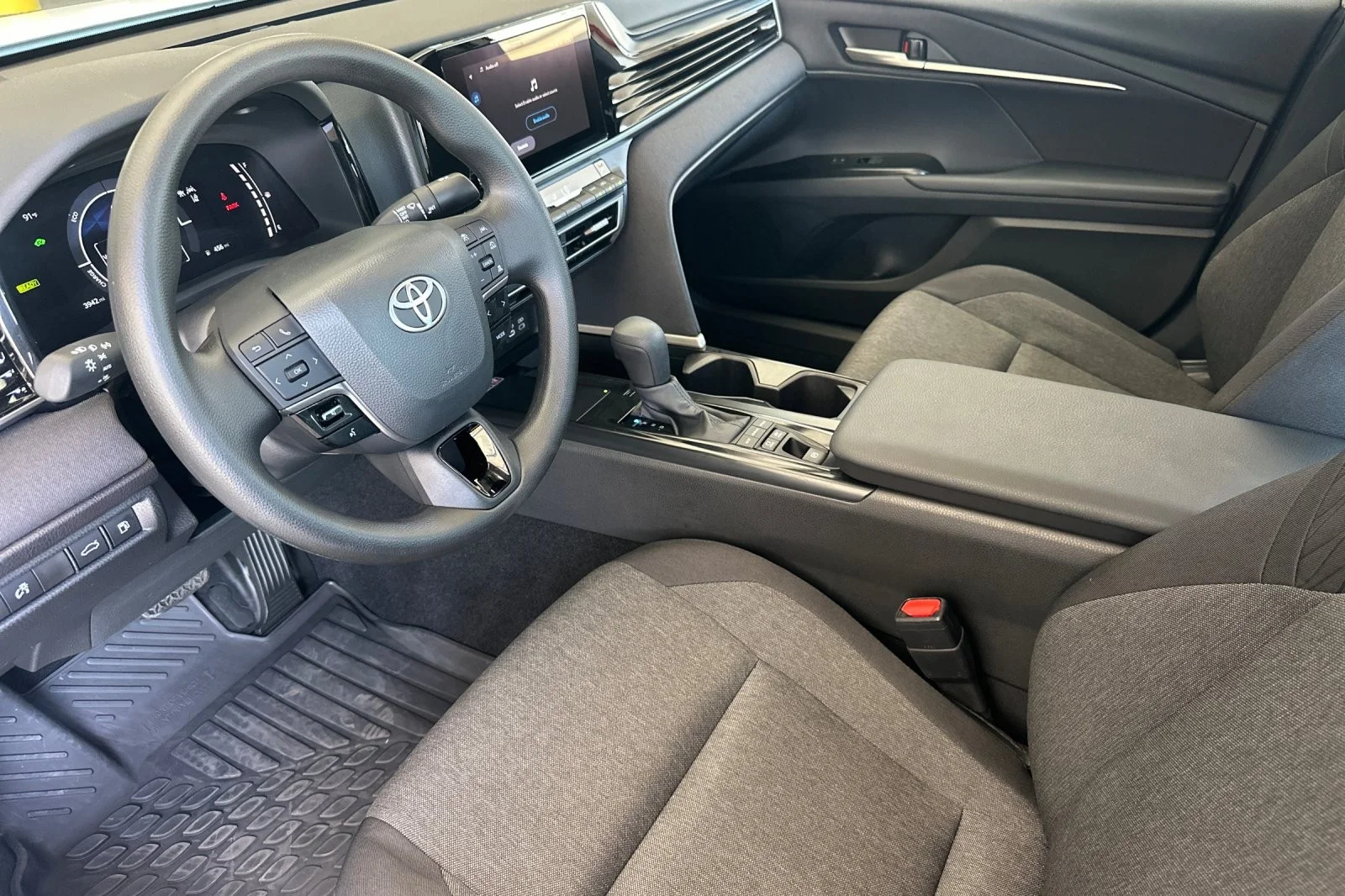 Used 2026 Ice Cap Toyota LE image 9