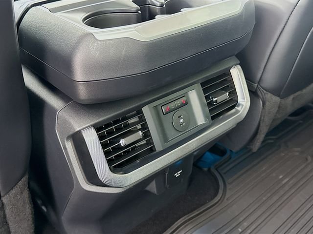 Used 2025 White Ford Platinum image 27