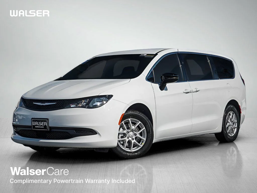 2026 Chrysler Voyager LX's photo