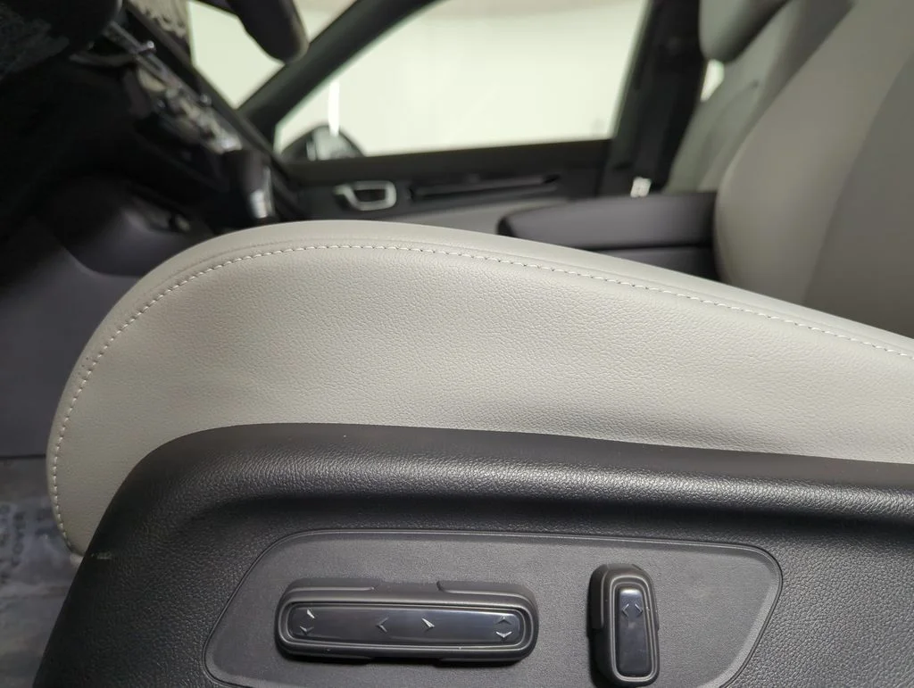 2026 Honda Civic Hatchback Sport Touring - Photo 22
