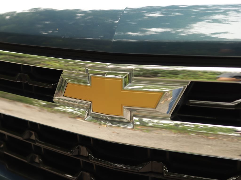 Used 2024 Lakeshore Blue Metallic Chevrolet LT (2FL) image 32