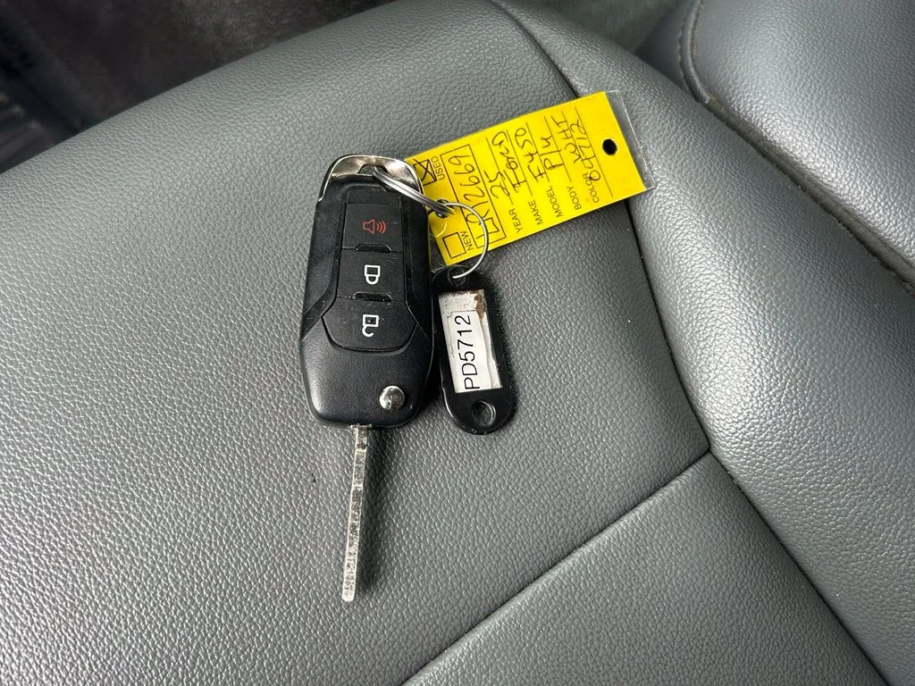 Certified Used 2025 Oxford White Ford XL image 44