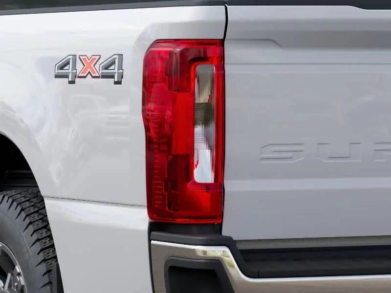 New 2027 Oxford White Ford F-350® XLT image 21